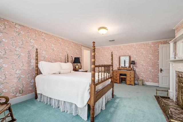 bedroom featuring crown molding and carpet flooring