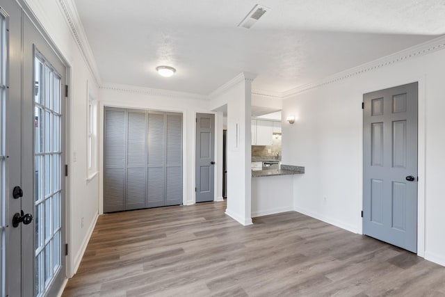 foyer featuring light hardwood / wood-style floors