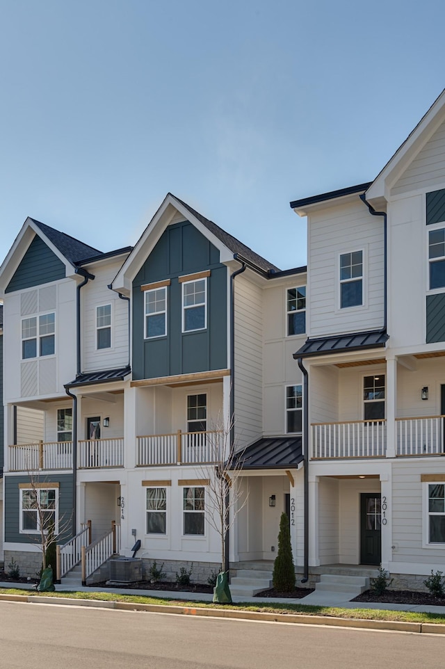 view of townhome / multi-family property