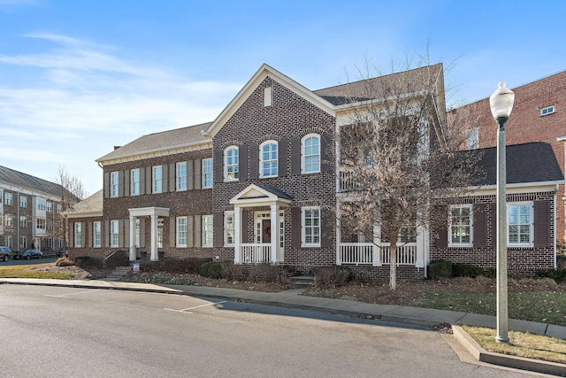 view of front of house