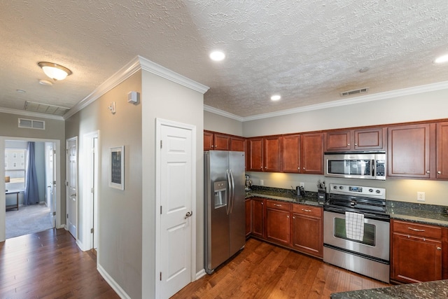 kitchen with crown molding, stainless steel appliances, dark hardwood / wood-style floors, and a textured ceiling