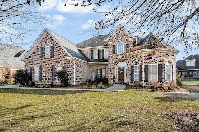 view of front of property with a front yard