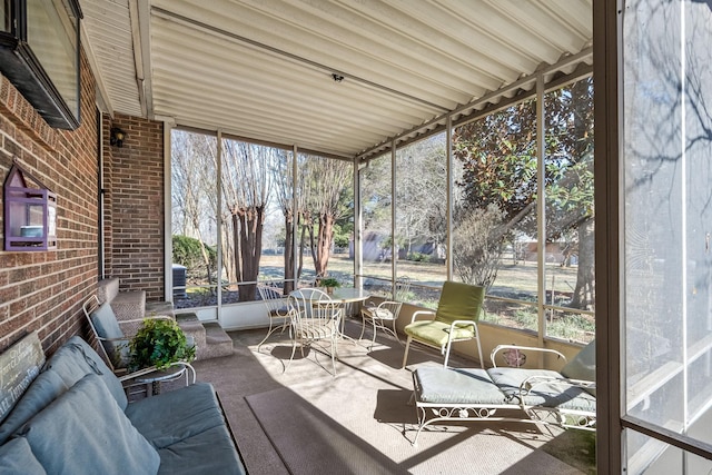 view of sunroom / solarium