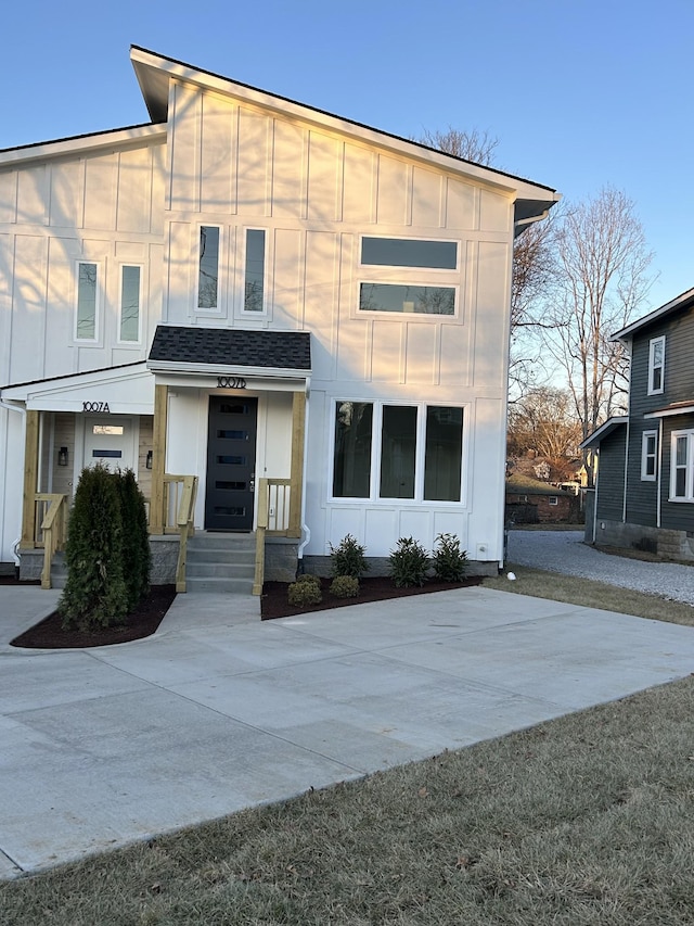 view of contemporary house