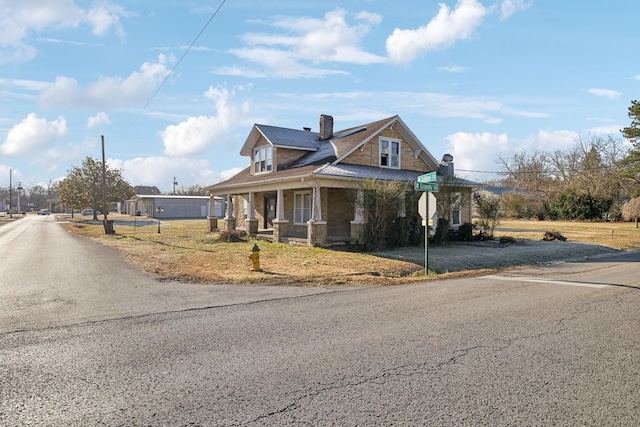 view of front of property with a porch