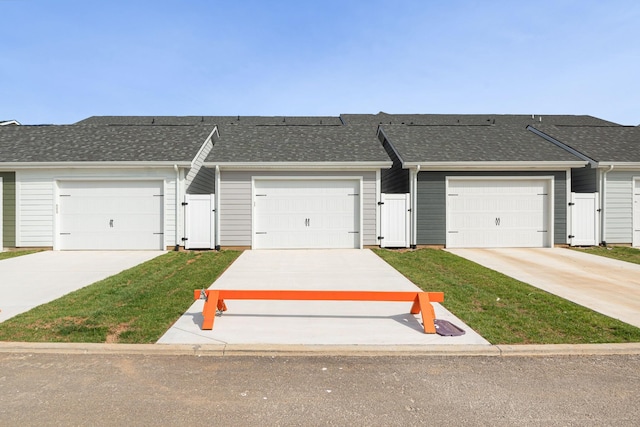 5061 Greentree Dr, Smyrna, TN 37167 - view of front of home featuring a gate and roof with shingles