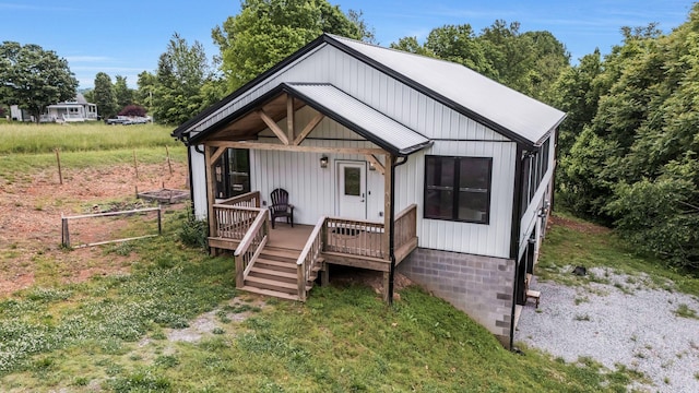 1157 Noah Reeves Rd, Ashland City, TN 37015 - view of front of home featuring fence