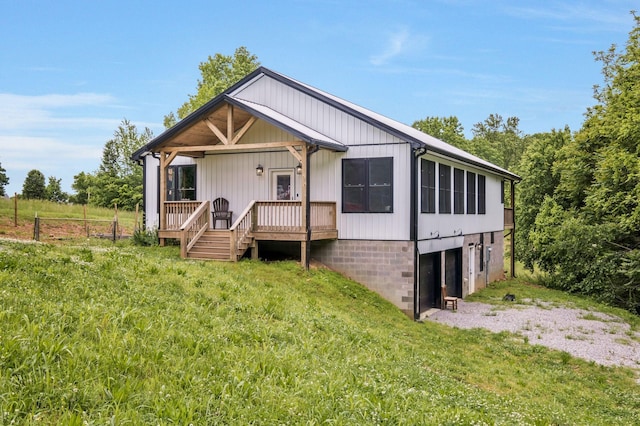 1157 Noah Reeves Rd, Ashland City, TN 37015 - view of front of house with a garage and driveway