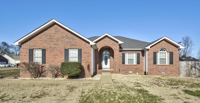 view of front of home featuring a front yard