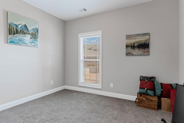 sitting room with carpet