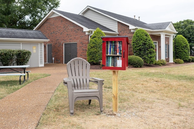 exterior space featuring a yard