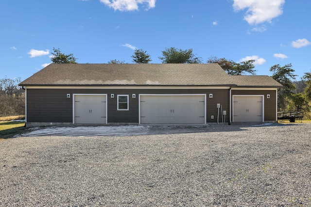 view of front facade with a garage