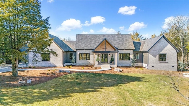 view of front of home featuring a front lawn