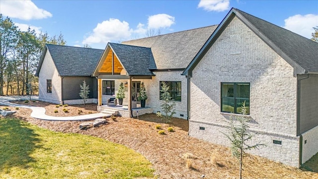 view of front of home with a front lawn