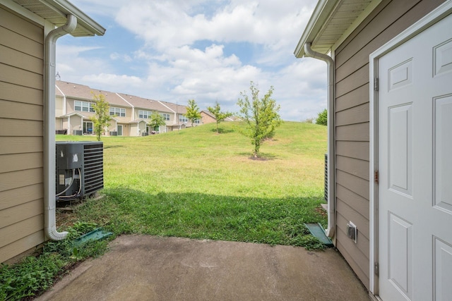 view of yard with cooling unit