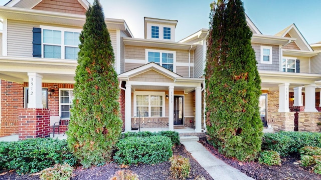 view of front of property with covered porch