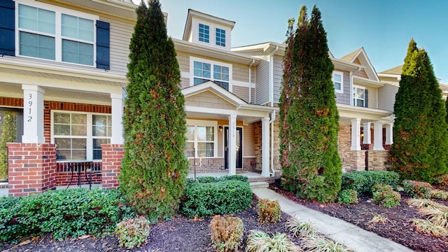 view of front of house featuring covered porch