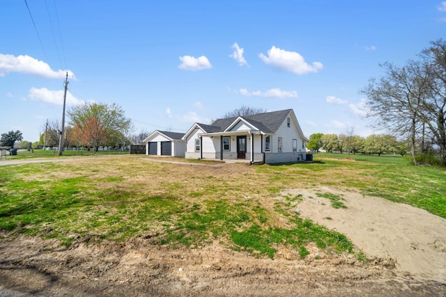 view of front of home with a front yard