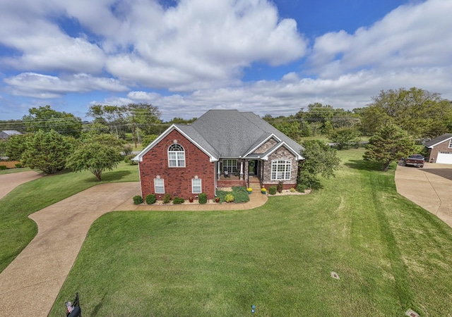 view of front of home with a front lawn