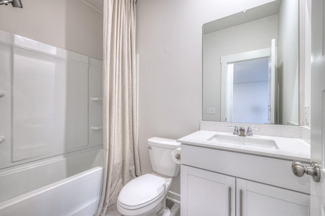 full bathroom with shower / bath combination with curtain, vanity, and toilet