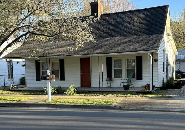 view of front of house with covered porch