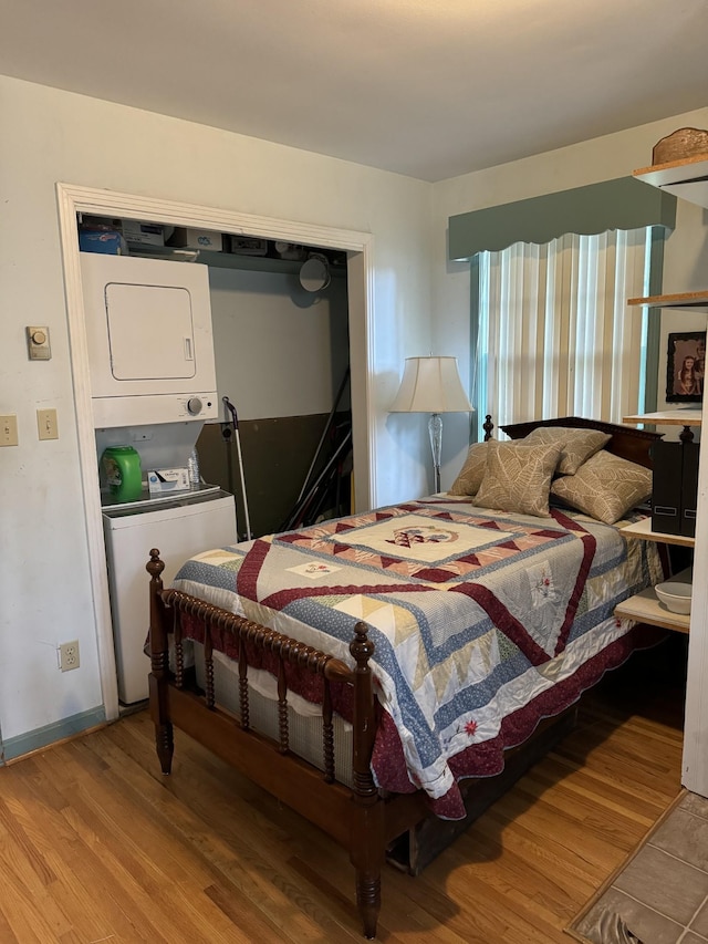 bedroom with light hardwood / wood-style flooring