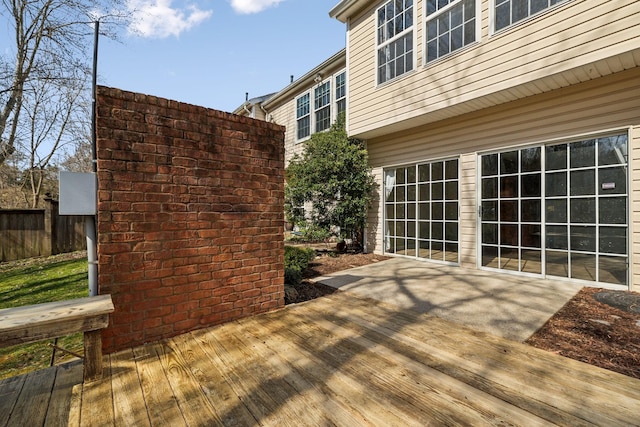 deck featuring fence