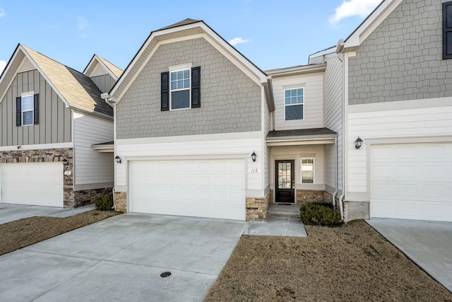 view of front of property featuring a garage