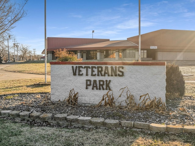 view of community / neighborhood sign