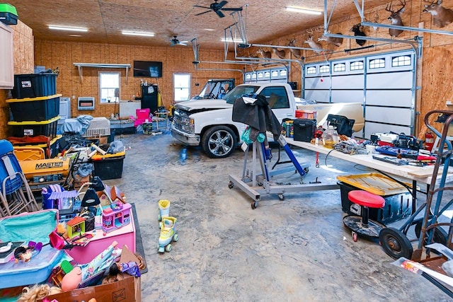 garage featuring ceiling fan