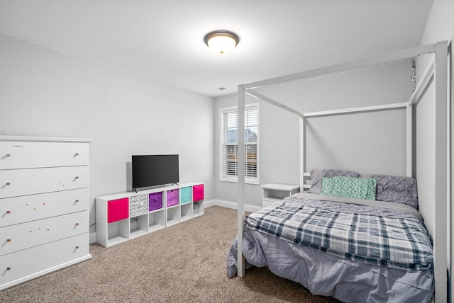 bedroom with carpet flooring