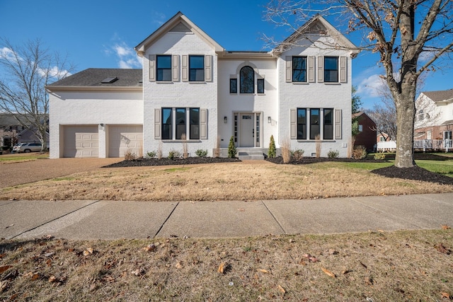 view of front of home featuring a front lawn