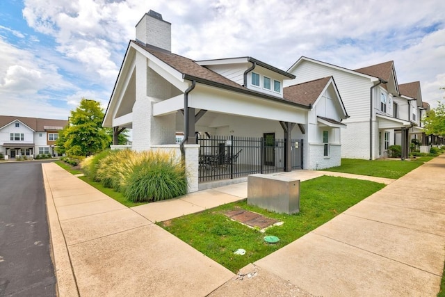 view of front of property