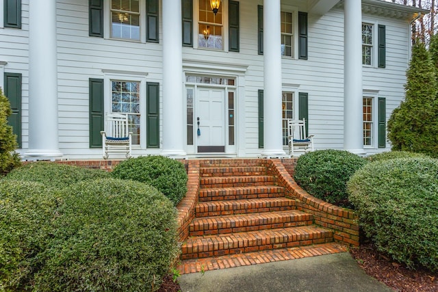 view of property entrance