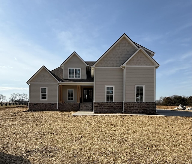 craftsman inspired home featuring crawl space