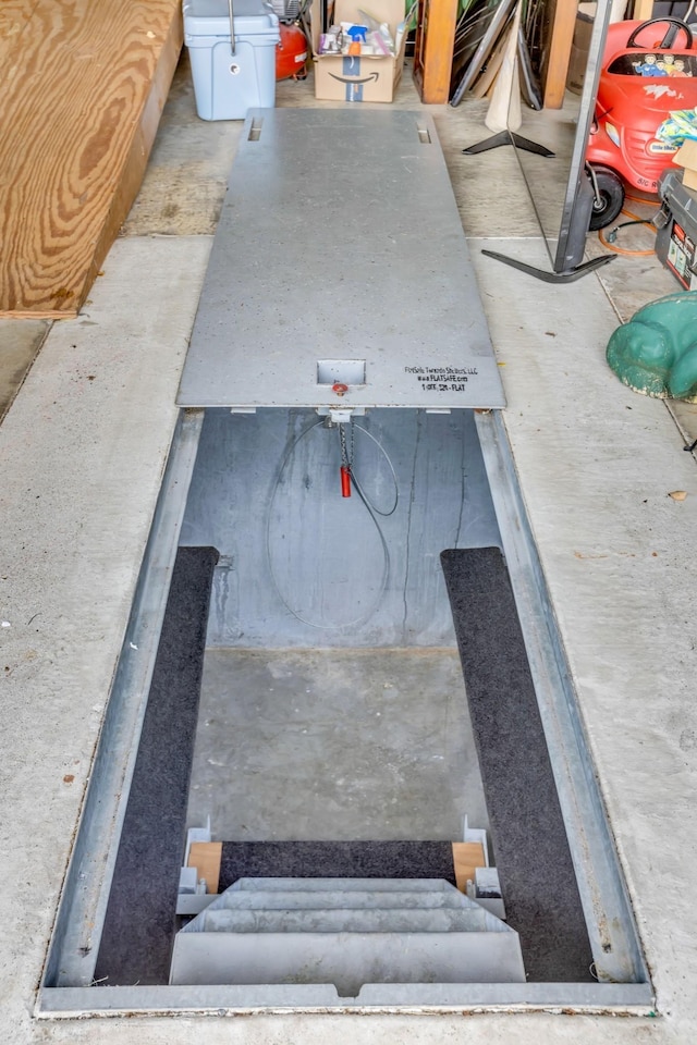 view of entry to storm shelter