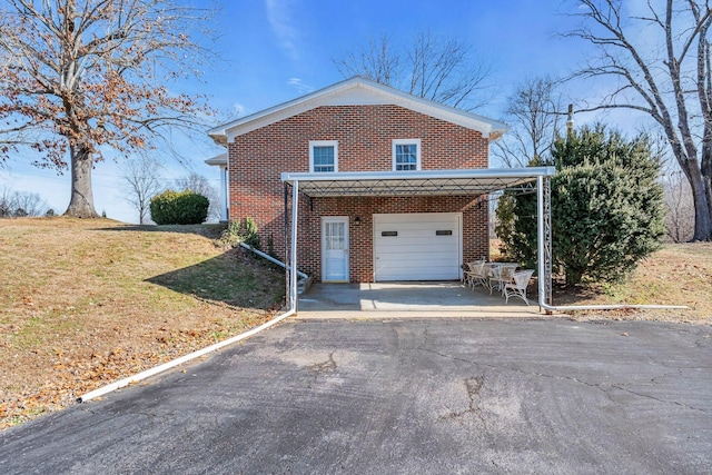 front of property featuring a garage and a front yard