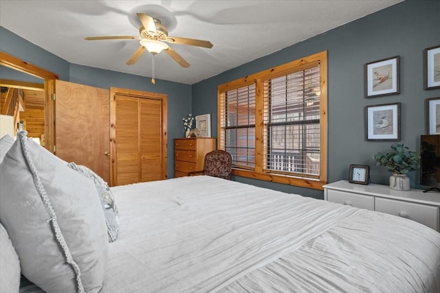 bedroom featuring ceiling fan