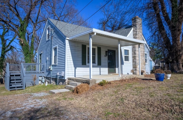 bungalow-style house with covered porch