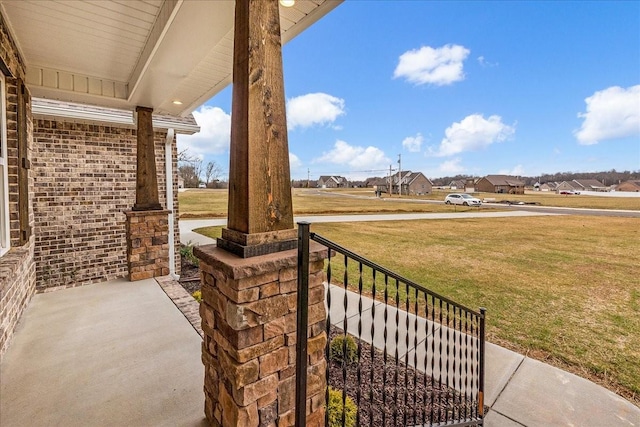 view of patio / terrace with covered porch