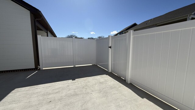 2836 Soldiers Honor Dr, Murfreesboro, TN 37128 - view of patio featuring a gate and fence
