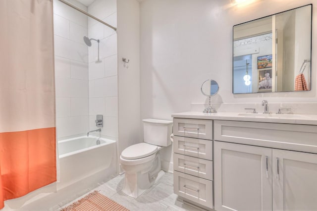 full bathroom featuring shower / tub combo with curtain, vanity, and toilet