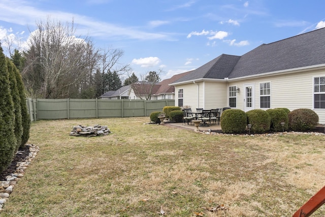 view of yard with a patio area