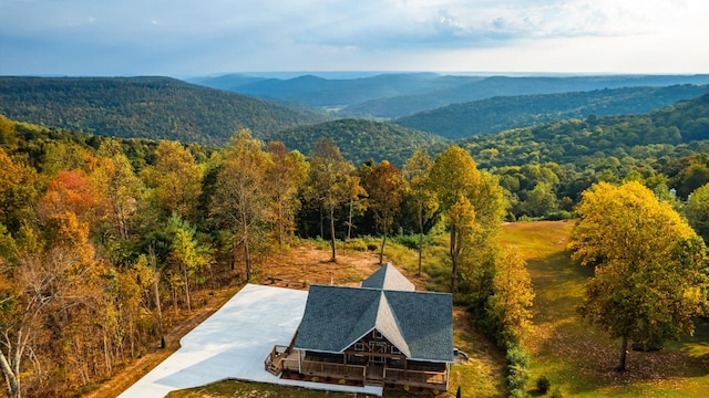 drone / aerial view with a mountain view