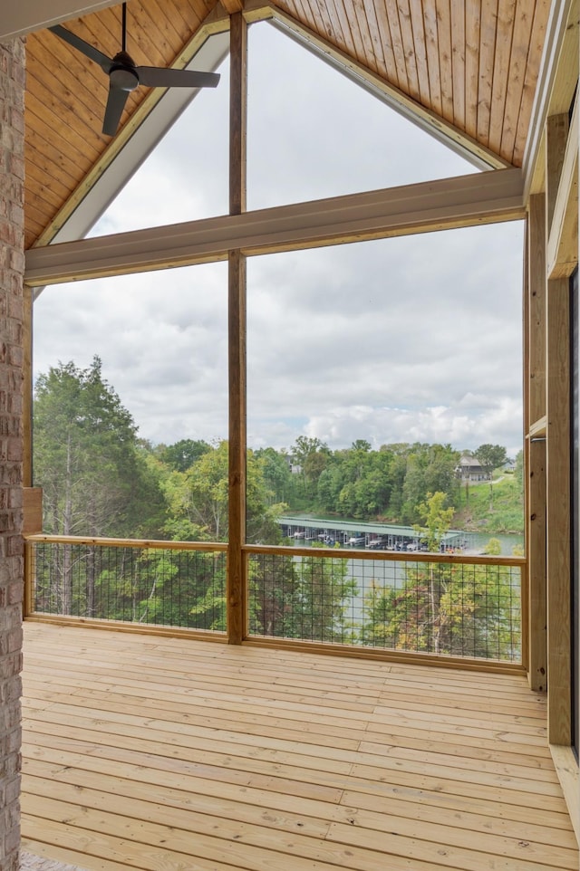 deck with ceiling fan