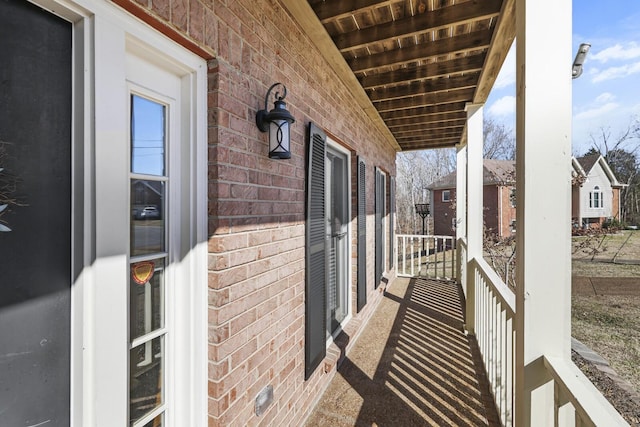 balcony featuring covered porch