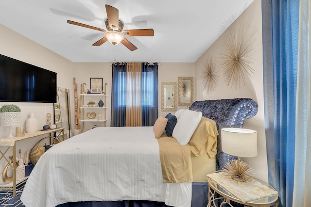 bedroom featuring ceiling fan