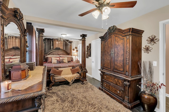 bedroom with ceiling fan