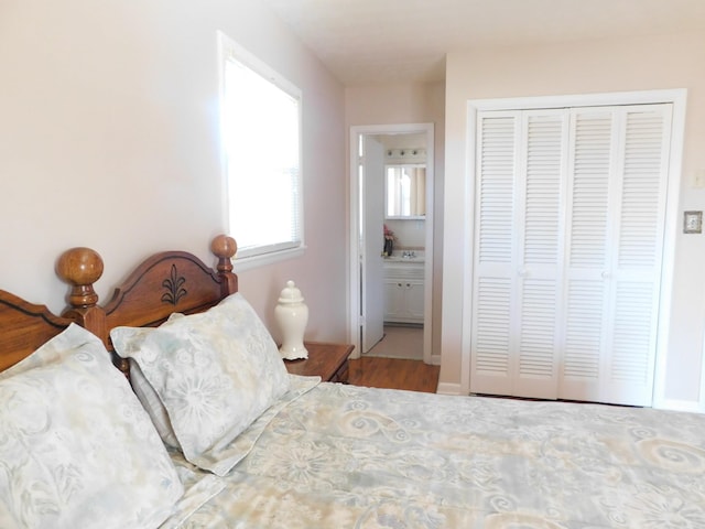 bedroom featuring a closet