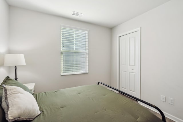 bedroom featuring a closet